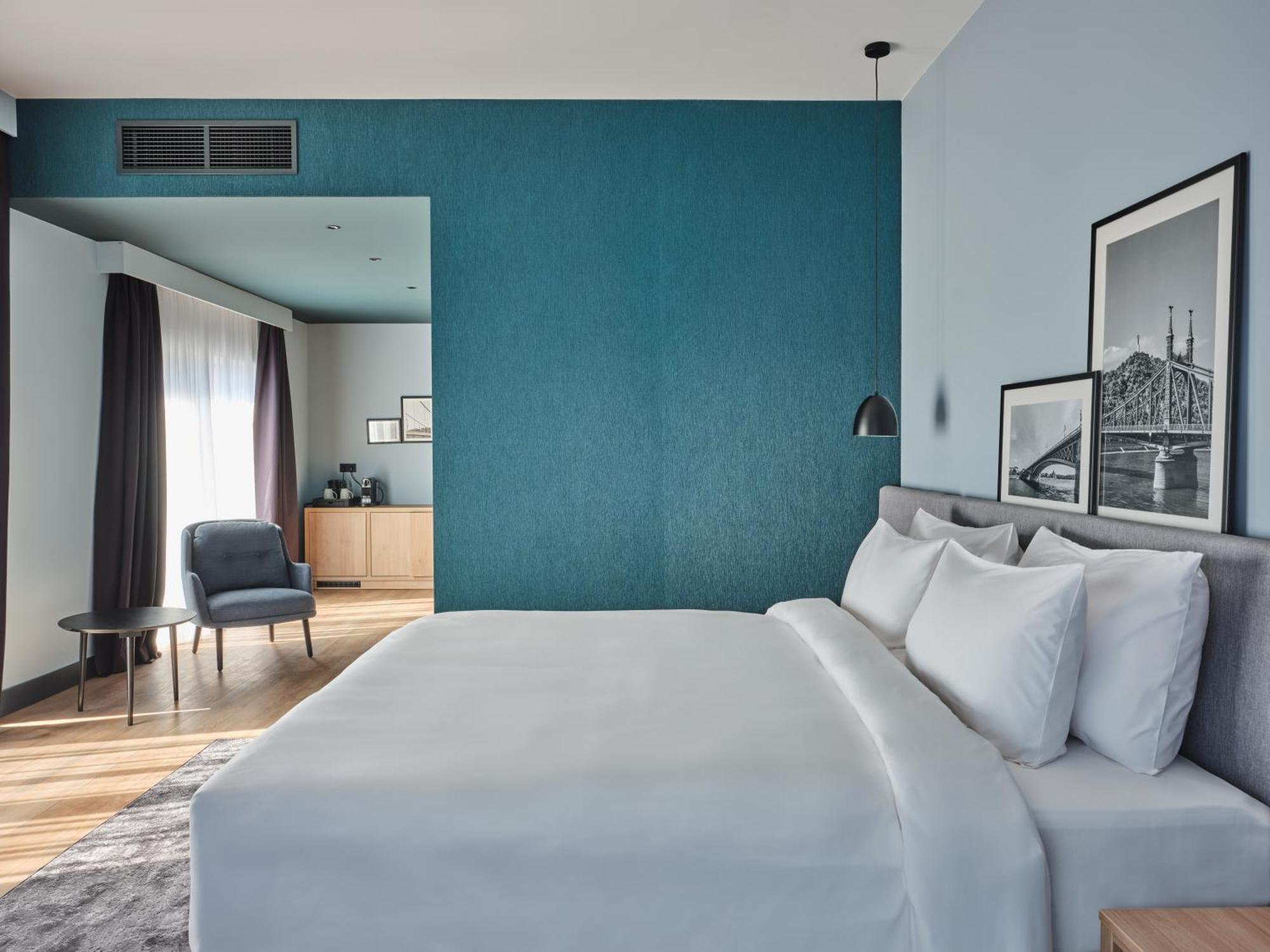 Junior Suite,1524364984:JPEG